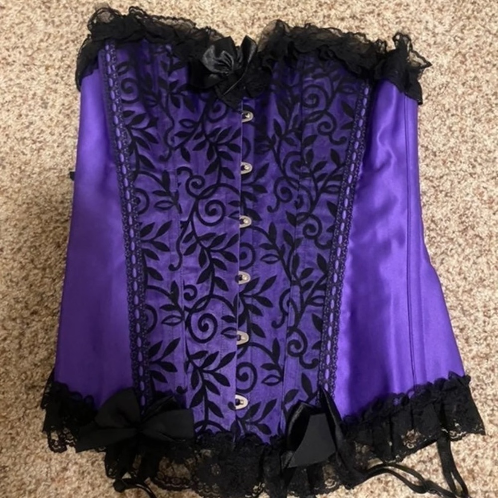 Leg Avenue purple and black corset